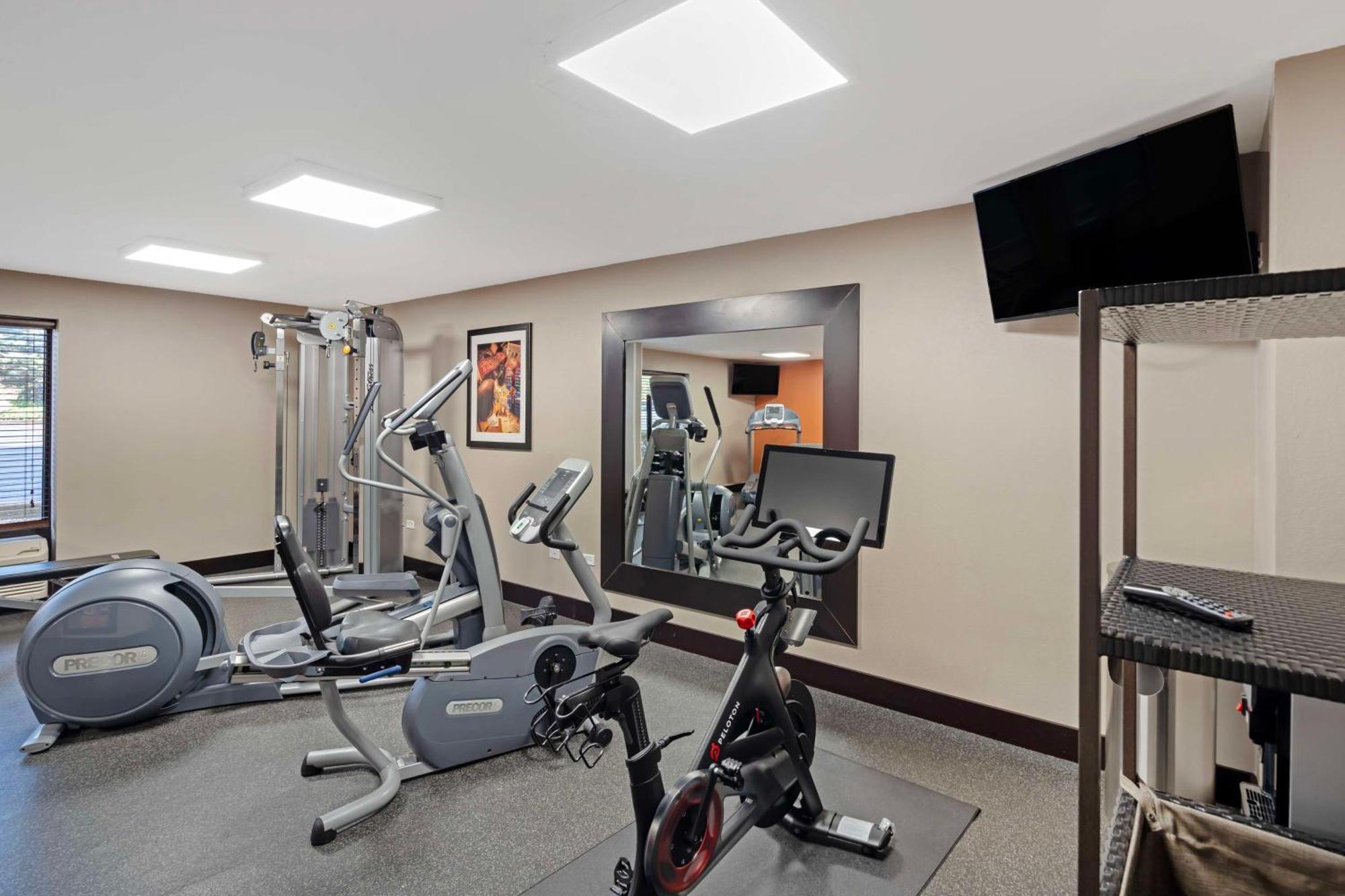 Best Western Plus Chicagoland - Countryside Exterior photo