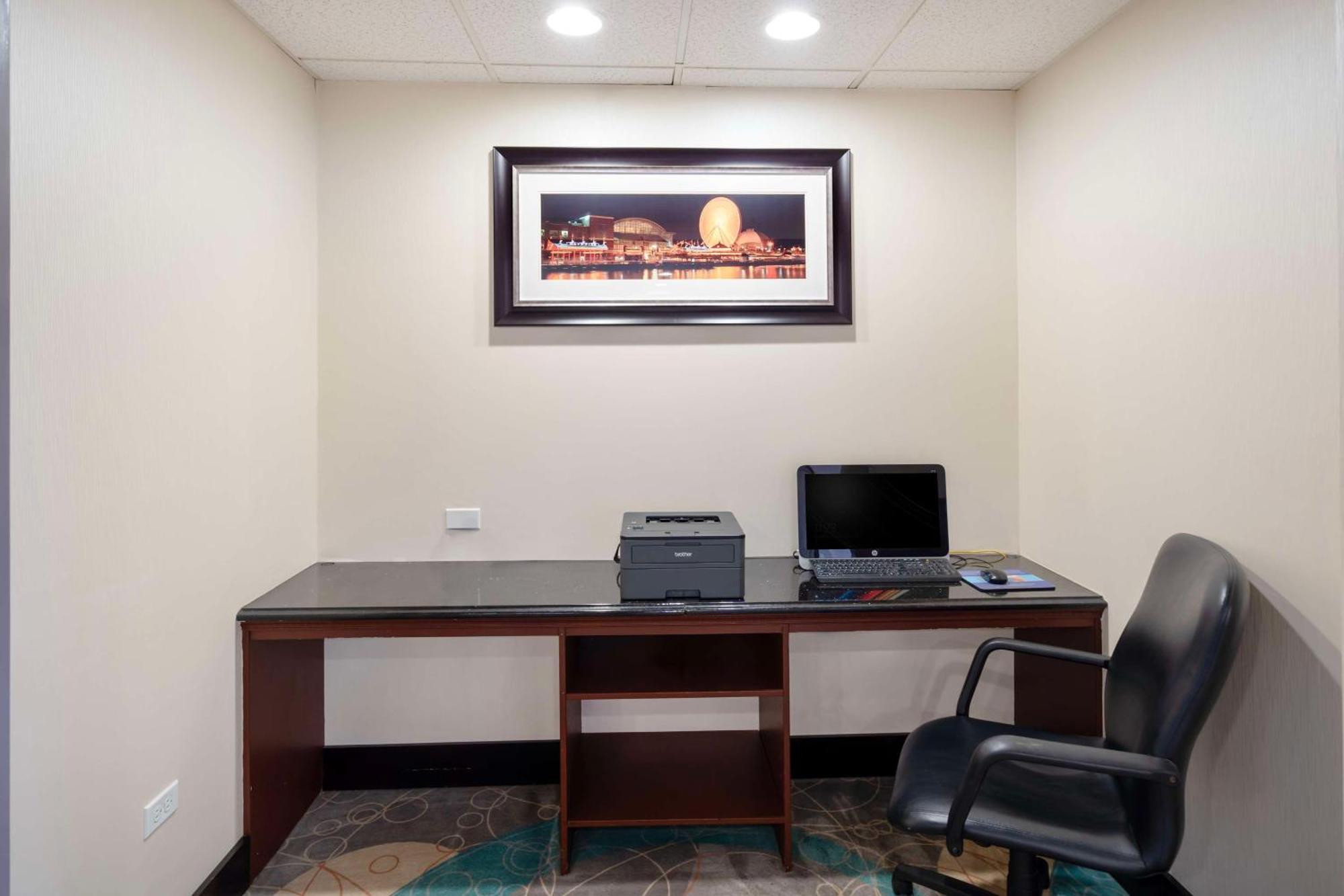 Best Western Plus Chicagoland - Countryside Exterior photo